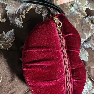 Betsy Johnson  wristlet lip shaped zippered closure